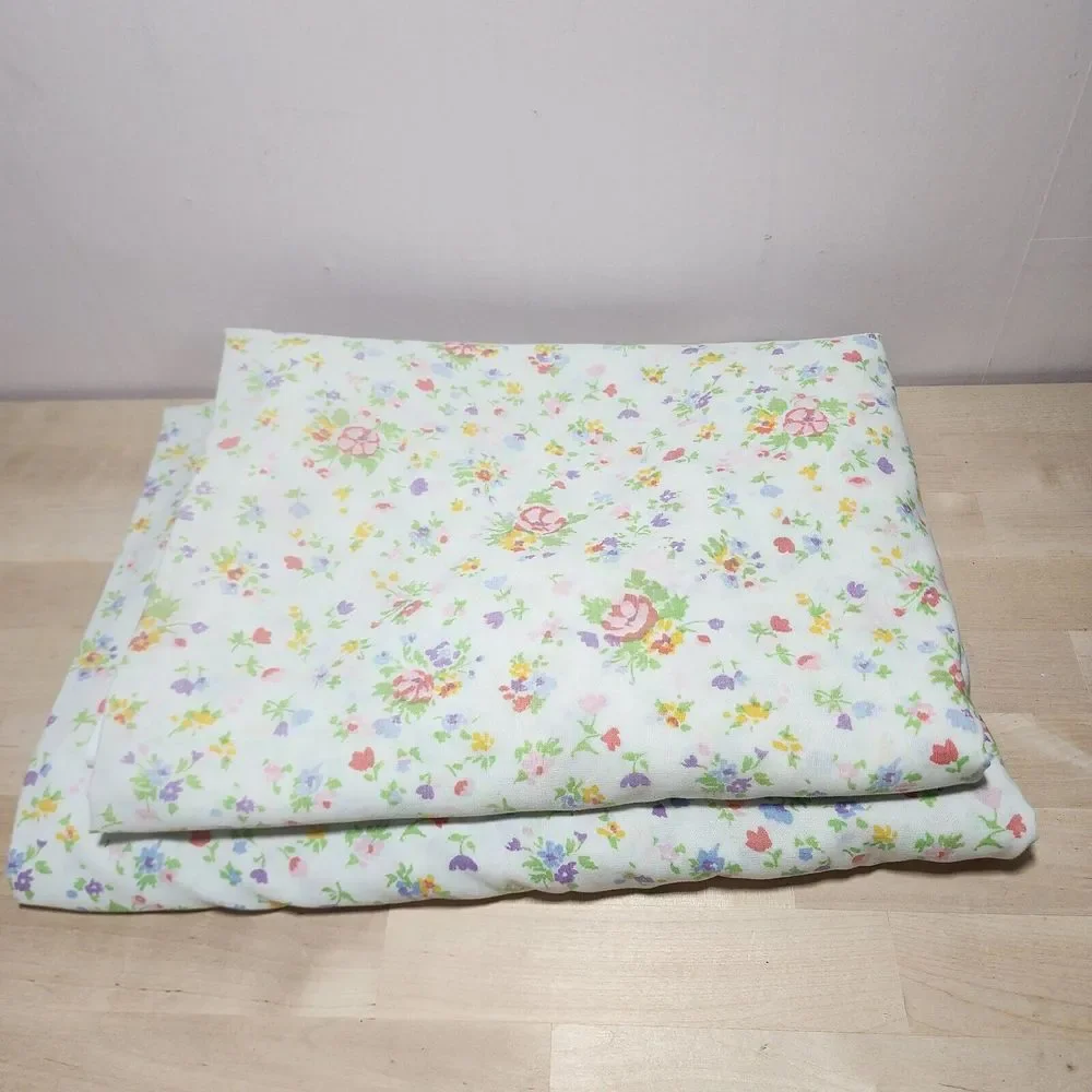 Vintage Floral Twin Sheet Set Small Flowers Pastels Pink, Blue, Green,‎ Purple